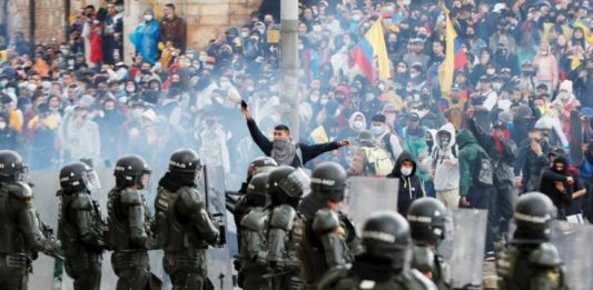 Pieno sostegno alla ribellione popolare in Colombia